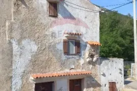 Baška - Batomalj - kuća 86m2, vrt 206m2, Baška, Casa