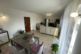 Zamet-144m2,3s+db,etaža prvi kat kompletno adaptirano, Rijeka, Kвартира