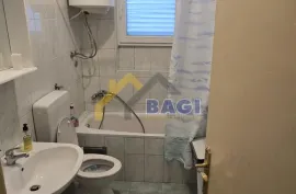 Kuća sa dva stana pogled na more na 2420m2 zemljišta, Marčana, Casa