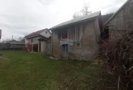 Lika,Drežnica,dvojna kuća sa zemljištem 25200 m2, Ogulin, Casa