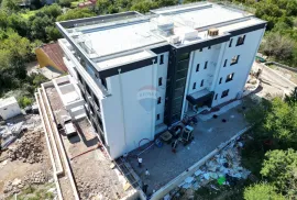 Rijeka, Trsat - novogradnja 3S+DB+2GM+okućnica, Rijeka, Appartamento