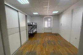 Prodajemo stan na par koraka od Korza, Rijeka, Appartement