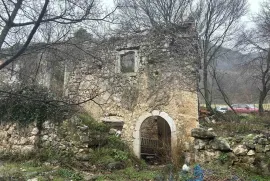 SAMO U DOGMI RUŠEVINA SA VELIKOM OKUĆNICOM, Kraljevica, House