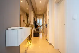 Škurinje novouređen 3s+db rijetkost!!, Rijeka, Apartamento