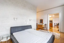 Gospodski stan u strogom centru s lijepim pogledom, Rijeka, Apartamento