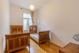 Gospodski stan u strogom centru s lijepim pogledom, Rijeka, Apartamento