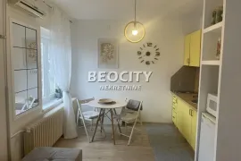 Novi Sad, Centar, Trg republike, 0.5, 25m2, Novi Sad - grad, Apartamento