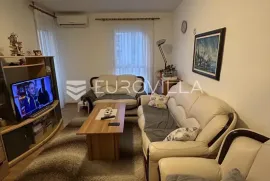 Pula, Šijana -  kvalitetan dvosobni stan s balkonom, Pula, Apartamento