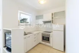 Crikvenica, predivan dvosoban stan 49m2 s parkingom, Crikvenica, Appartement