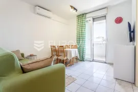 Split, jednosoban stan na odličnoj lokaciji – dugoročan najam, Split, Wohnung