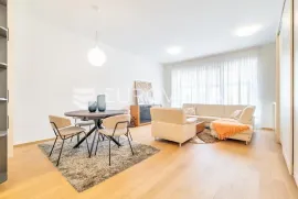 Ban centar, savršen dvosoban stan na 4. katu, Zagreb, Wohnung