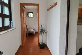 Rijeka, Martinkovac, stan s okućnicom, Kastav, Apartamento