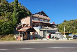 Rab, Supetarska Draga, kuća s restoranom na odličnoj poziciji., Rab, Haus