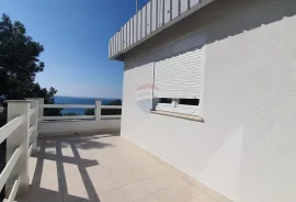 Otok Cres, Martinščica, kuća 150 m2 sa dva apartmana, prekrasan pogled, Cres, Haus