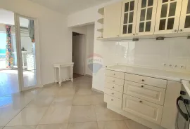 Otok Cres, Martinščica, kuća 150 m2 sa dva apartmana, prekrasan pogled, Cres, Haus