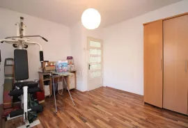 KUĆA NA GORNJEM ZAMETU – 150 m², VELIKA OKUĆNICA, Rijeka, Famiglia