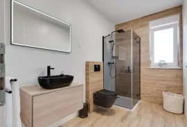 Stan s krovnom terasom i jacuzzijem u samom srcu grada, Zadar, Wohnung