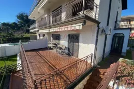 IKA, Dvojna kuća 400 m od mora, Opatija - Okolica, Casa