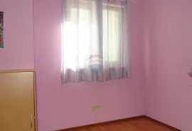 Rijeka, Martinkovac, stan sa p.p. i dvije garaže, Rijeka, Appartement