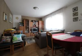 Petrinja, kuća 382 m2, 4 stambene jedinice, Petrinja, Casa