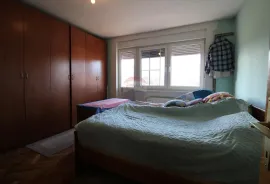 Petrinja, kuća 382 m2, 4 stambene jedinice, Petrinja, Casa