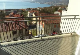 Rijeka, Martinkovac, samostojeća kuća sa tri stana i dvije garaže, Rijeka, Ev