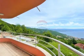 OPATIJA,DOBREĆ- Stan 98,75 m2 s  pogledom na more i bazenom, Opatija - Okolica, Apartamento