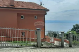 OPATIJA,DOBREĆ- Stan 98,75 m2 s  pogledom na more i bazenom, Opatija - Okolica, Apartamento