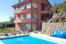 OPATIJA,DOBREĆ- Stan 98,75 m2 s  pogledom na more i bazenom, Opatija - Okolica, Apartamento