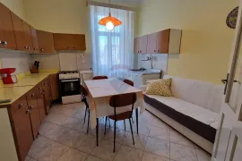 Istra, Pula, veliki stan sa garažom, 3S+DB, Pula, Apartamento