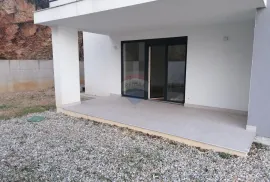 Crikvenica, Crikvenica stan 2S + DB 73m2 u urbanoj novogradnji sa vrtom od 133m2, Crikvenica, Stan