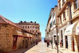 Jedinstvena starogradska rezidencija u srcu Splita, Split, Stan