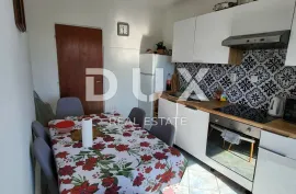 RIJEKA, DRAŽICE, samostojeća kuća s 4 soba i velikom okućnicom, Čavle, House