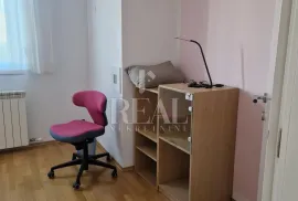 HOSTI-ODLIČAN STAN U KVALITETNOJ ZGRADI NOVIJE GRADNJE, 2S+DB OD 65 m2, Rijeka, Appartement