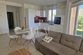 HOSTI-ODLIČAN STAN U KVALITETNOJ ZGRADI NOVIJE GRADNJE, 2S+DB OD 65 m2, Rijeka, Appartement