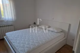 HOSTI-ODLIČAN STAN U KVALITETNOJ ZGRADI NOVIJE GRADNJE, 2S+DB OD 65 m2, Rijeka, Appartement