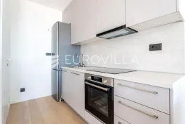 Split, Žnjan, dvosoban stan s pogledom na more, prvo useljenje, Split, Appartement