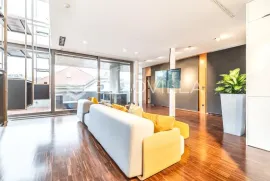 Zagreb, Ribnjak, luksuzan trosoban penthouse na tri etaže, Zagreb, شقة