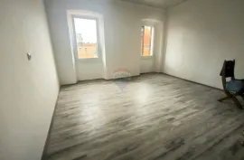 PULA, CENTAR, stan u strogom centru, Pula, Apartamento