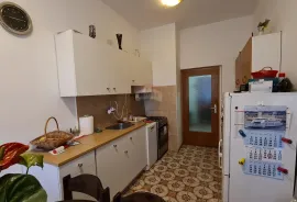 Viškovo, Marinići - stan površine 86 m2 u prizemlju s okućnicom 433 m2, Viškovo, Flat