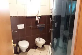 Ista, Medulin, apartmanska kuća sa bazenom 150m od mora, Medulin, Ev