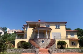 OPATIJA, POBRI - obiteljska vila s bazenom i panoramskim pogledom, Opatija - Okolica, Casa