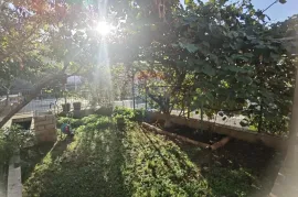 Istra,Pula- kuća na velikoj okućnici 200m od mora, Pula, Famiglia