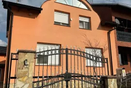 Velika kuća u Osijeku, prodaja/najam, Osijek, House