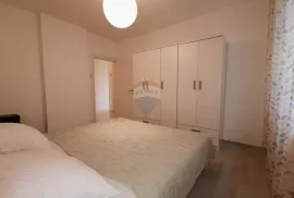 Pećine, 2S+DB, površine 71m2, I.kat, balkon, parking, Rijeka, Appartement