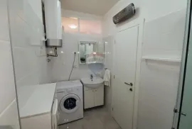 Pećine, 2S+DB, površine 71m2, I.kat, balkon, parking, Rijeka, Appartement