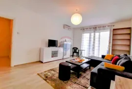 Pećine, 2S+DB, površine 71m2, I.kat, balkon, parking, Rijeka, Appartement