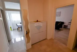 Pećine, 2S+DB, površine 71m2, I.kat, balkon, parking, Rijeka, Appartement