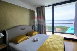 CRIKVENICA - Luksuzna moderna kuća sa infinity bazenom, Crikvenica, Kuća