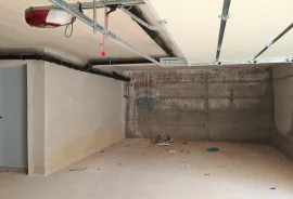 Poreč: Moderan stan 92 m 2 s bazenom izvrsne lokacije, Poreč, Apartamento